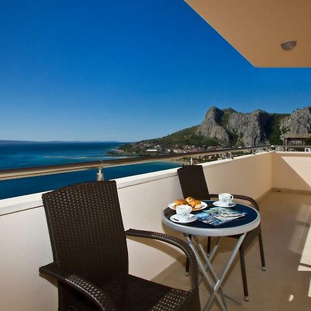 Villa Omis Michy - Family House For Big And Small Groups Bagian luar foto