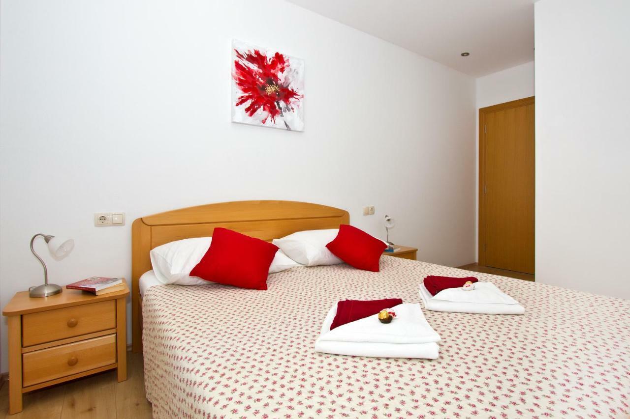 Villa Omis Michy - Family House For Big And Small Groups Bagian luar foto