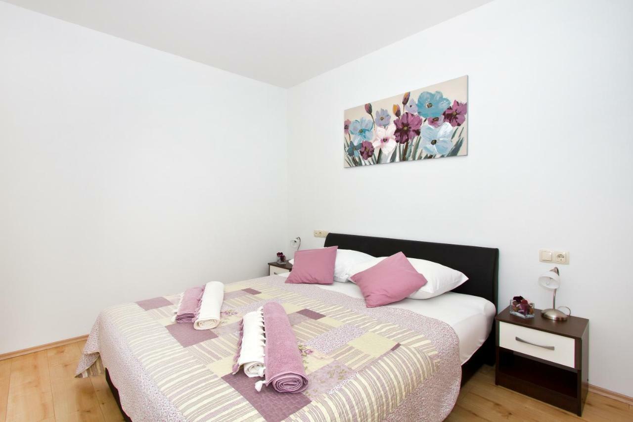 Villa Omis Michy - Family House For Big And Small Groups Bagian luar foto