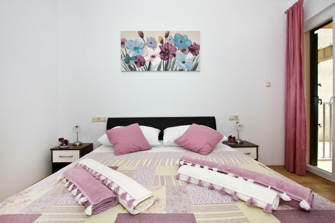 Villa Omis Michy - Family House For Big And Small Groups Bagian luar foto