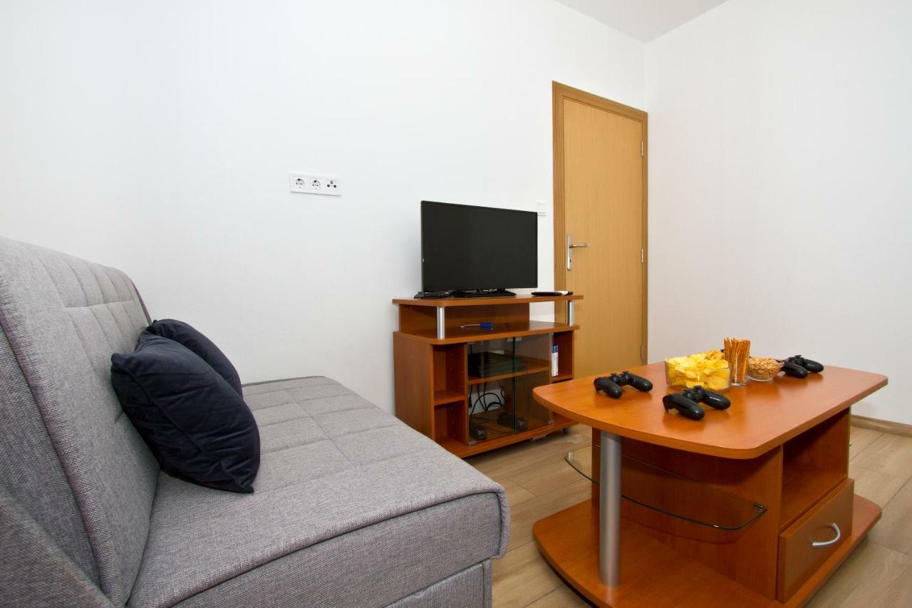 Villa Omis Michy - Family House For Big And Small Groups Bagian luar foto