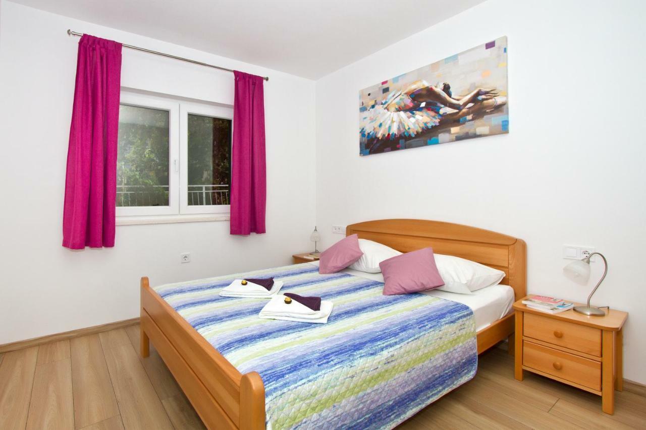Villa Omis Michy - Family House For Big And Small Groups Bagian luar foto