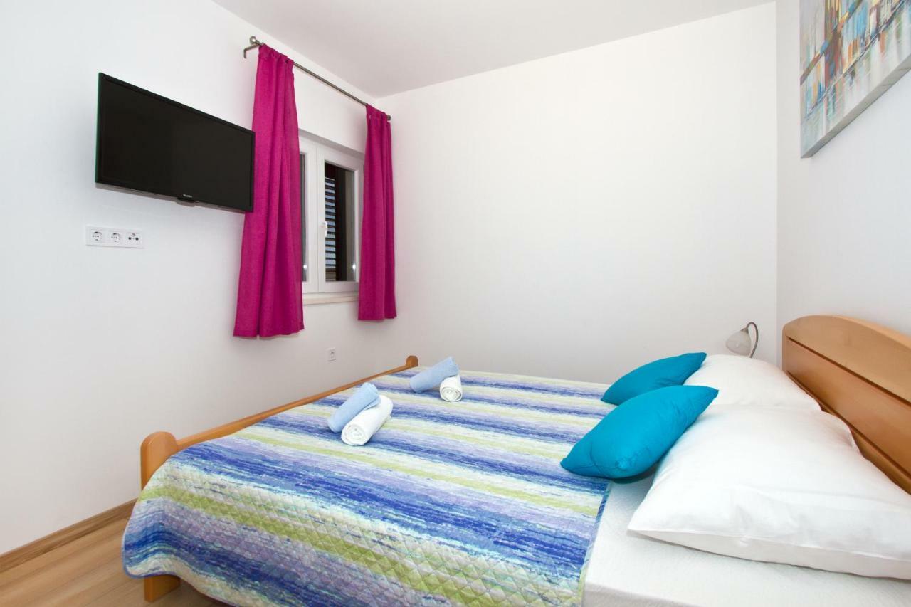 Villa Omis Michy - Family House For Big And Small Groups Bagian luar foto