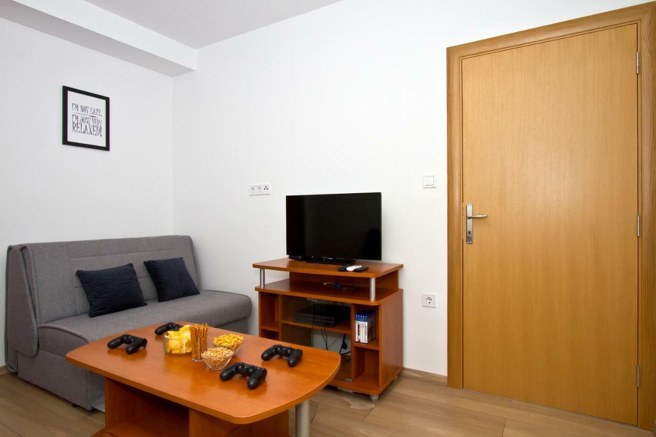 Villa Omis Michy - Family House For Big And Small Groups Bagian luar foto